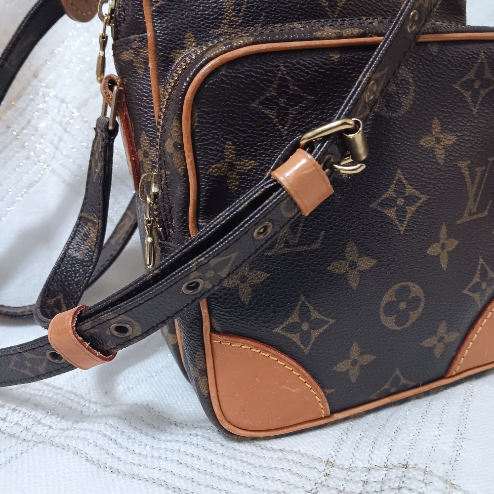 Louis Vuitton EUC Vintage Amazon Monogram Crossbody Bag - Year 1999 ✨ - Picture 10 of 14